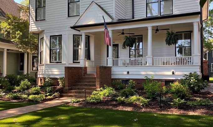 Dilworth House | 6-bedroom Home in Heart of Dilworth in Charlotte