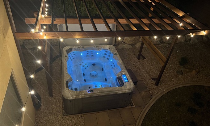 Washington Fields House | 6 Bedroom, Hot tub, Paddle boards, Bikes, Arcades
