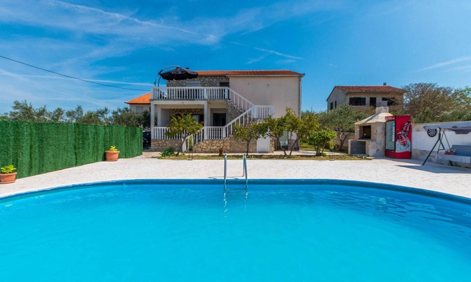 Benkovac House | 6 bedroom lovely home in Ceranje Gornje