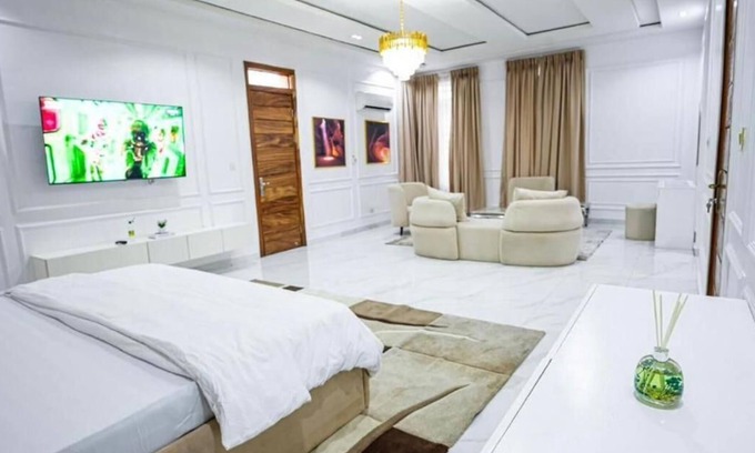 Lekki Phase 1 Villa | 6 bedroom mansion in lekki phase 1