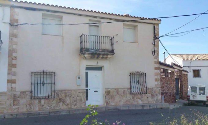 Arboleas Apartment | 6 Bedroom Rural House.