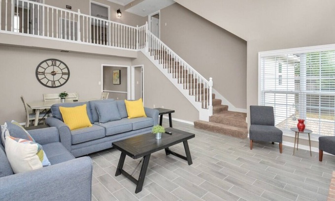 Ponderosa Forest House | 6-Bedroom Sanctuary w Pool: 25 Mins Downtown SC1