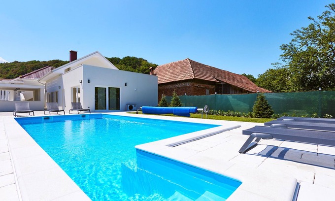 Marija Bistrica House | 6 bedroom stunning home in Podgrade