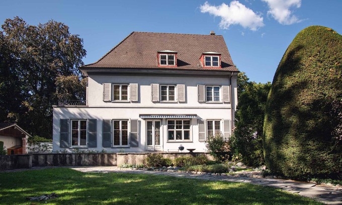 Basel City Centre Villa | 6-Bedroom Villa in the heart of Basel with free BaselCard