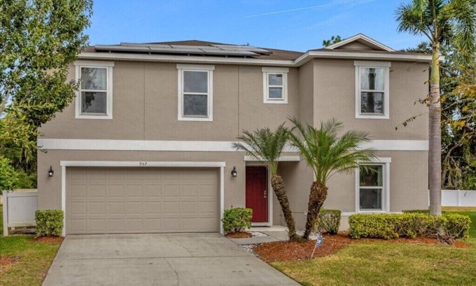 Crystal Cove House | 6 Bedrooms/4.5 Bathrooms/Crystal Cove (957 EG)
