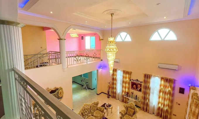 Janman House | 6+ Bedrooms, Mansion Accra