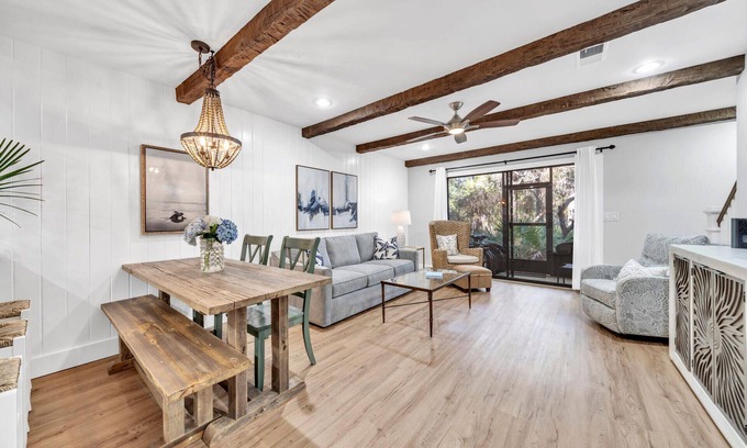 Cliffs of Seagrove House | 6 Bikes! 5-Min Walk to Beach! 2 Pools! Tennis Courts! Family Friendly!
