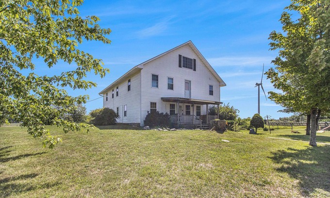 Ludington Other | 6 BR, 3.5 BA Farmhouse located amidst rolling hills of Orchards. Sleeps 16!