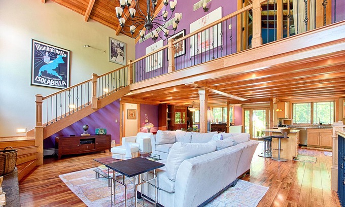 Newfane House | 6 BR Perfect Private Mountaintop Retreat in VT!