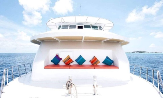 Vaavu Atoll House | 6 cabin cruiser in Ctr Atoll, included food/drinks