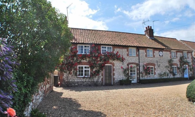 Thornham Cottage | 6 Clock Row, Thornham, Norfolk