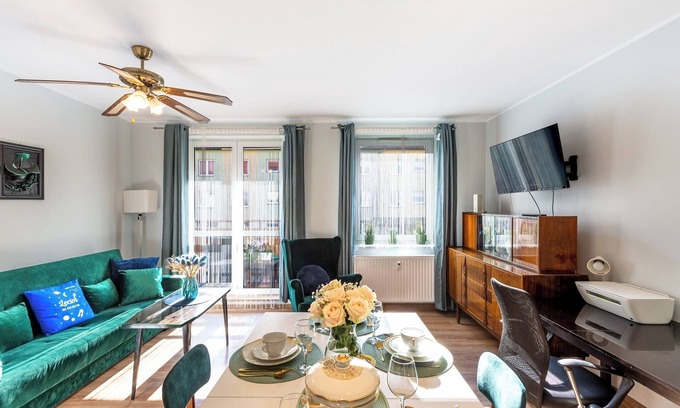West Pomeranian Voivodeship Apartment | 6 Guests - Free Parking - Apartment in Szczecin