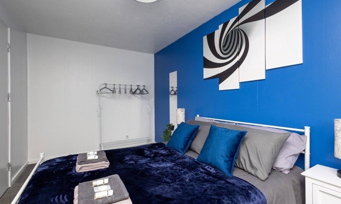 Stanley House | 6 Guests - Pet Friendly - 10min Leeds City Centre