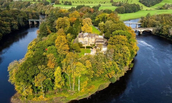 Caton House | 6* Lux Manor House, Private Island By Lake District