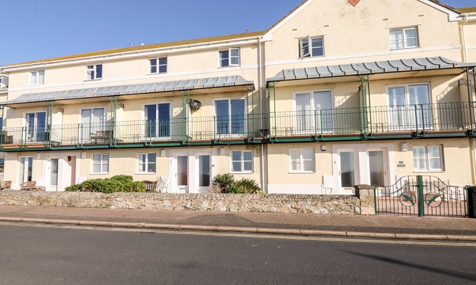 Seaton Cottage | 6 LYME MEWS, family friendly, with a garden in Seaton, Devon