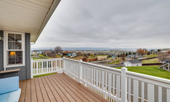 Clarkston House | 6 Mi to Dtwn Lewiston: Quiet Home w/Views