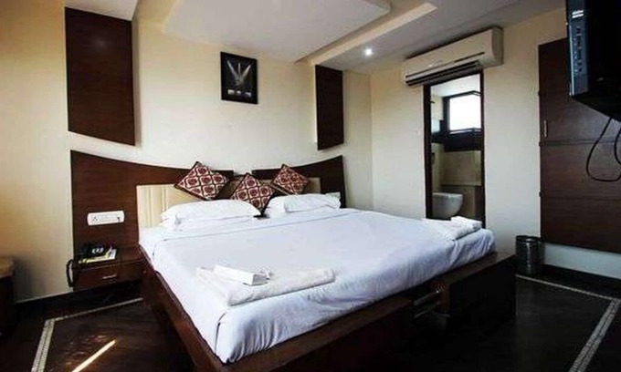 Madurai Main Hotel | 6 minute walk from Madurai Junction