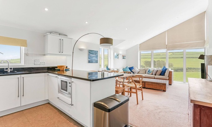 Kingsbridge Cottage | 6 Ocean's Edge