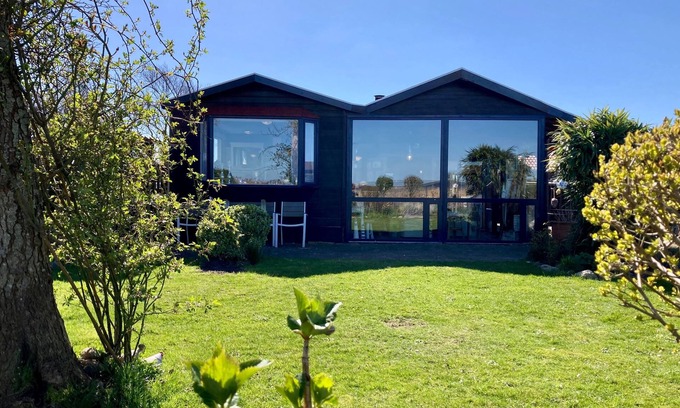 Anjum House | 6 pers House Marijke with winter garden and direct access to the Lauwersmeer