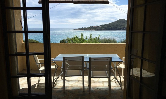 Favone Apartment | 6-person apartment, 1st floor, superb sea view, direct access to the beach