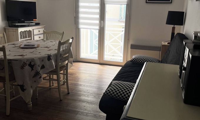 Cauterets Apartment | 6-person apartment 250m from town center with garage + free fibre-optic WiFi