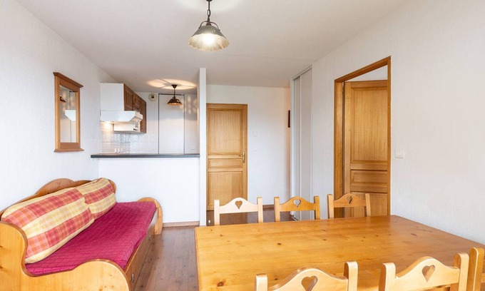 Germ Apartment | 6-person apartment in Peyragudes with balcony, parking, pets allowed