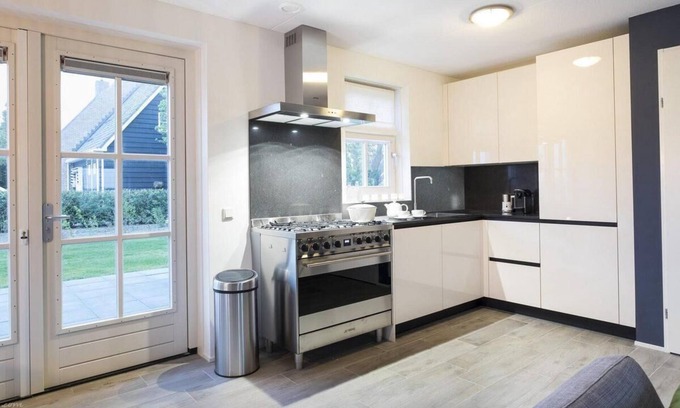 Wesselerbrink House | 6-Person Farm House in Kamperland