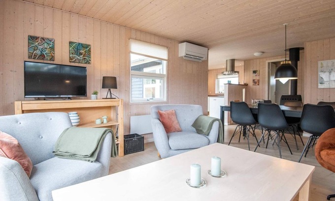 Bjerregaard House | 6 person holiday home in Hvide Sande