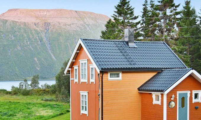 Kvfjord House | 6 person holiday home in Gullesfjord