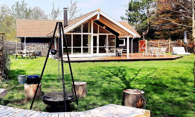 Dannemare House | 6 person holiday home in Dannemare