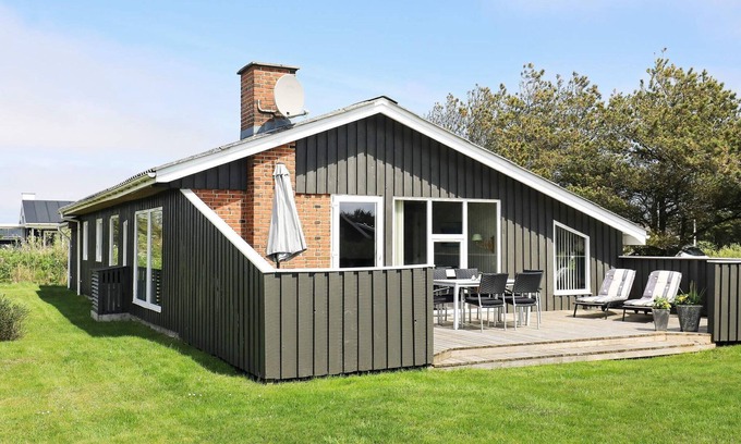 Grønhøj House | 6 person holiday home in Løkken
