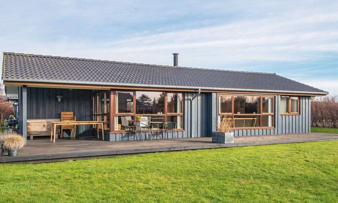 Ronde House | 6 person holiday home in Rønde-By Traum