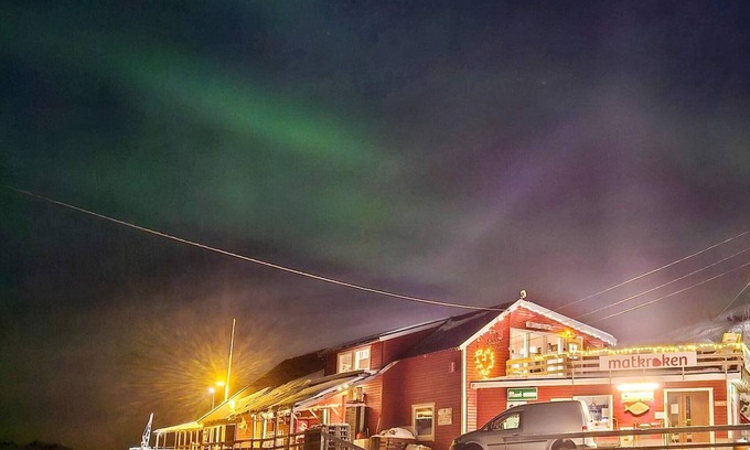 Tromso Apartment | 6 person holiday home in Rebbenes