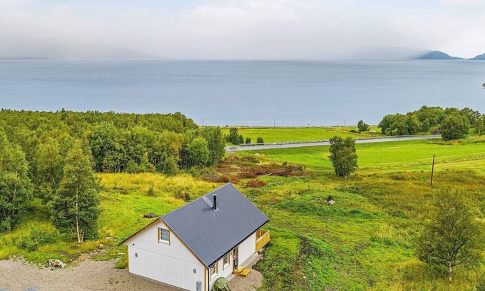 Bindal House | 6 person holiday home in Bindalseidet