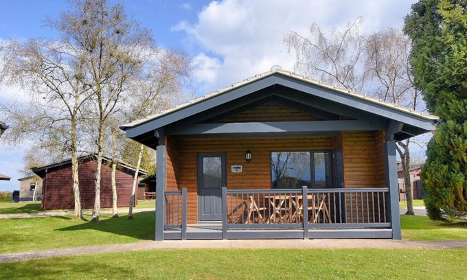 Combpyne House | 6 PINEWOOD RETREAT, family friendly, with pool in Lyme Regis