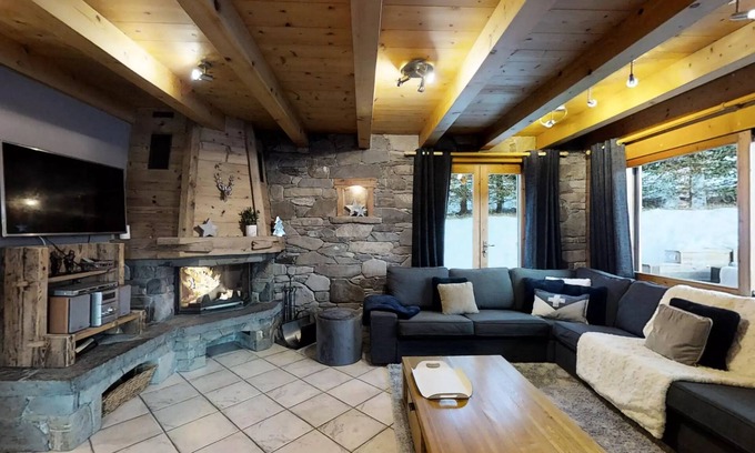 Le Chinaillon Apartment | 6 Rooms for 11 People