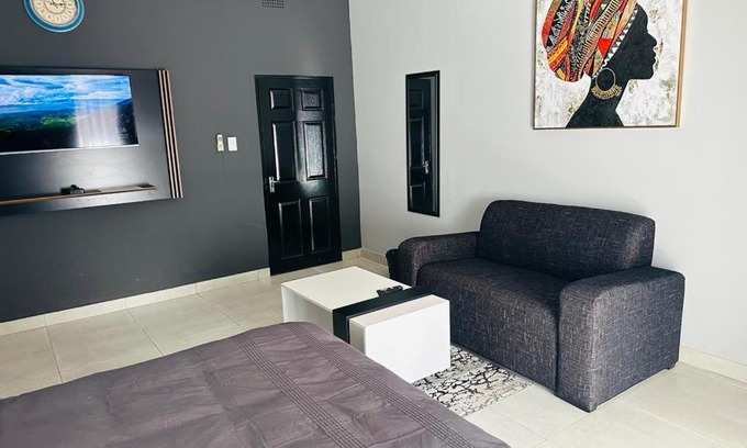 Bezuidenhout Valley House | 6 the Curve Unit 18