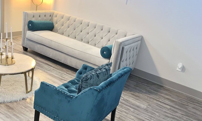Lindridge-Martin Manor Apartment | 60 SHADES OF GREYLUXE LOCATION Corporate Housing Available