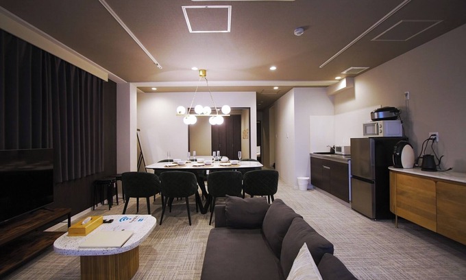 Kita Apartment | 601 Osakas largest 100 square meter private ro/Osaka Ōsaka