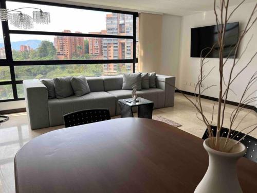 El Castillo Apartment | 602, Modern apartment in heart of El Poblado + View!