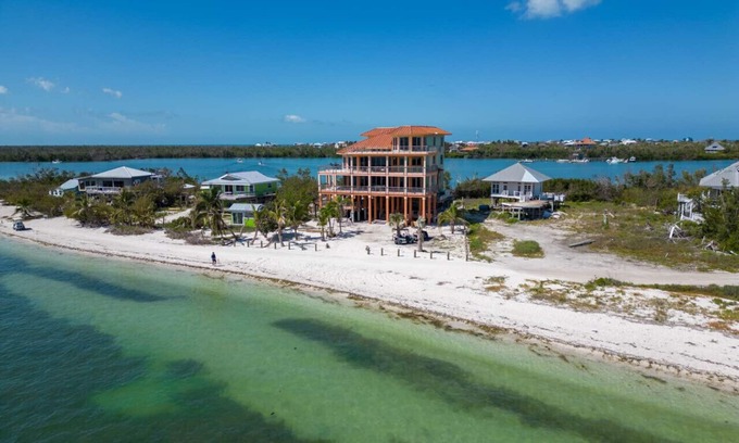 North Captiva House | 614 MANGROVE MANOR-Elevator, Private Pool and Spa, Boat Dock