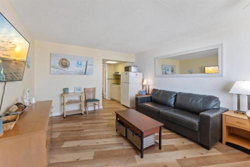 Wildwood Crest Apartment | 6201 Ocean Ave, Unit 505 - The Nassau Inn