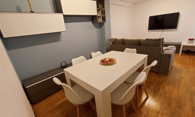 Las Campas y San Claudio Apartment | 621A Apartamento Tito Oviedo