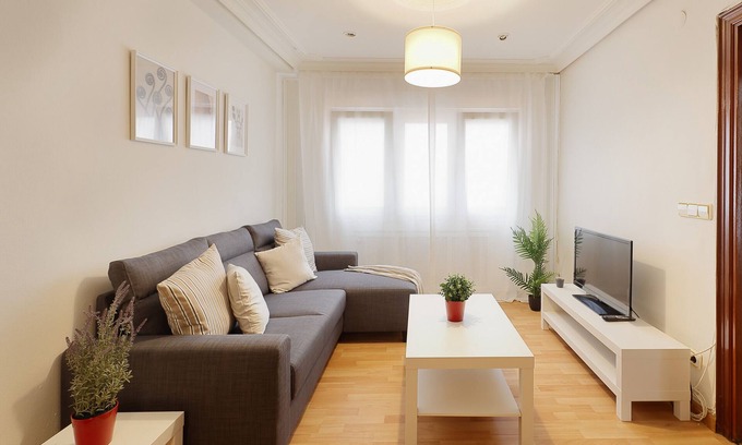 Las Campas y San Claudio Apartment | 621B Acogedor apartamento