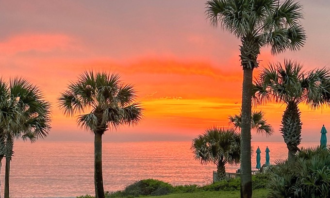 Sawgrass Condo | 625 Oceanfront Surf Villas @ Ponte Vedra Beach, near TPC Sawgrass & Mayo Clinic!