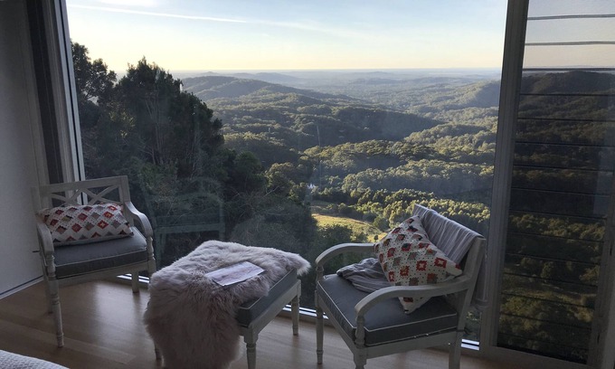 Balmoral Ridge House | 629 Balmoral Ridge - secluded hideaway with spectacular views
