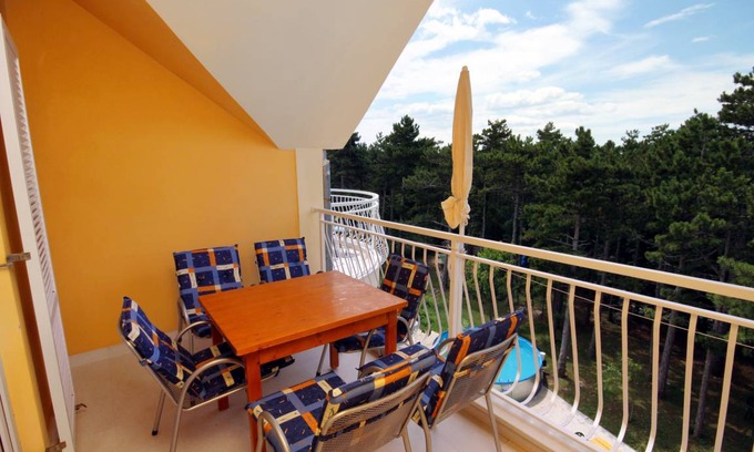 Jadranovo Apartment | 63 m² Apartment ∙ 2 bedrooms ∙ 6 guests