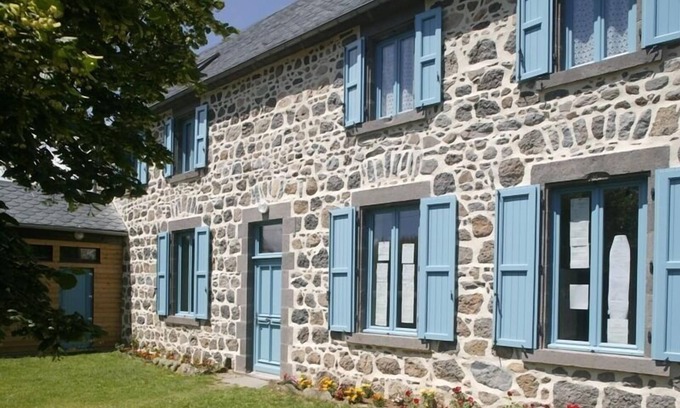 Roche-Charles-la-Mayrand House | 63g63892 - Roche-charles-la-meyrand