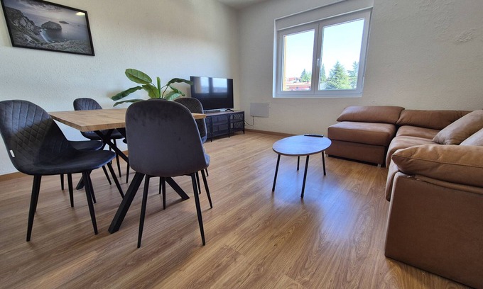 Las Campas y San Claudio Apartment | 648C2 Apartamento Mareval
