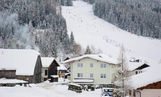 Russbach am Pass Gschuett Apartment | 65 m² Apartment ∙ 2 bedrooms ∙ 5 guests